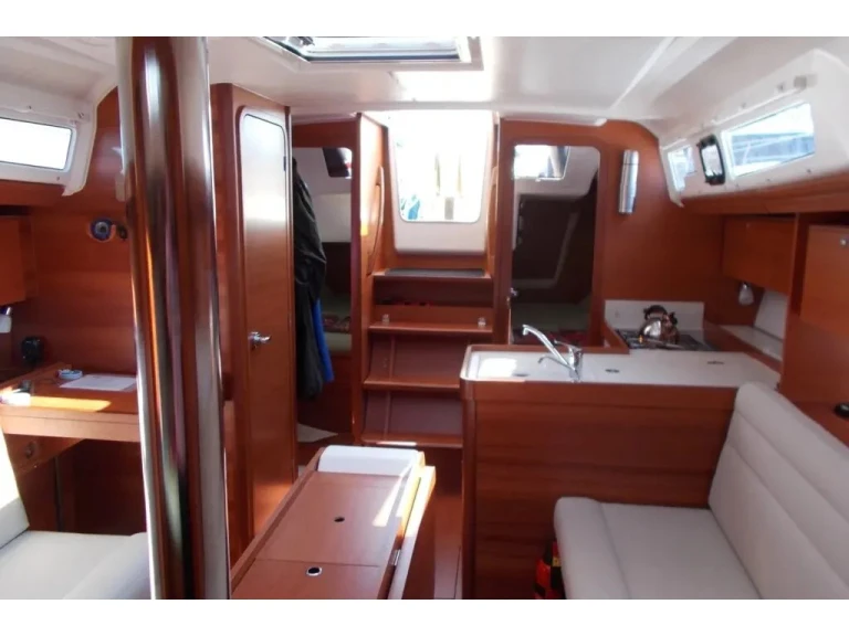 Alquiler de Dufour Dufour 350 en Marsala