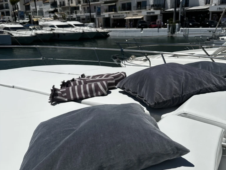 Alquiler de Lancha, con o sin patrón Sea Ray Marbella