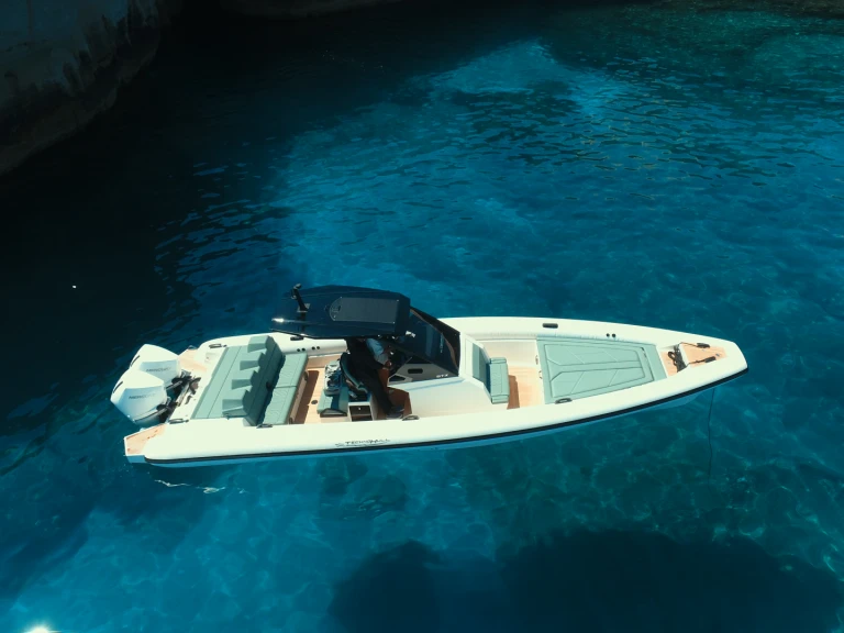 Alquiler de embarcaciones Technohull GTX enKýthnos (Ciudad) en Samboat