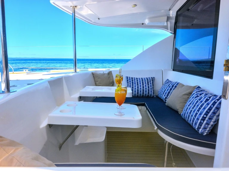 Alquiler de barcos Nosy Be barato de Leopard 44