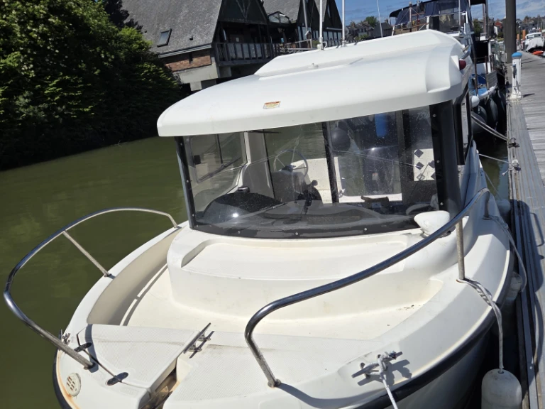 Quicksilver Captur 555 Pilothouse de alquiler a Saint-Valery-sur-Somme