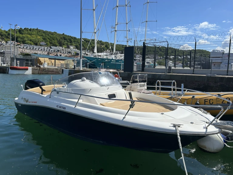 Alquiler de embarcaciones Jeanneau Cap Camarat 7.15 WA enFécamp en Samboat
