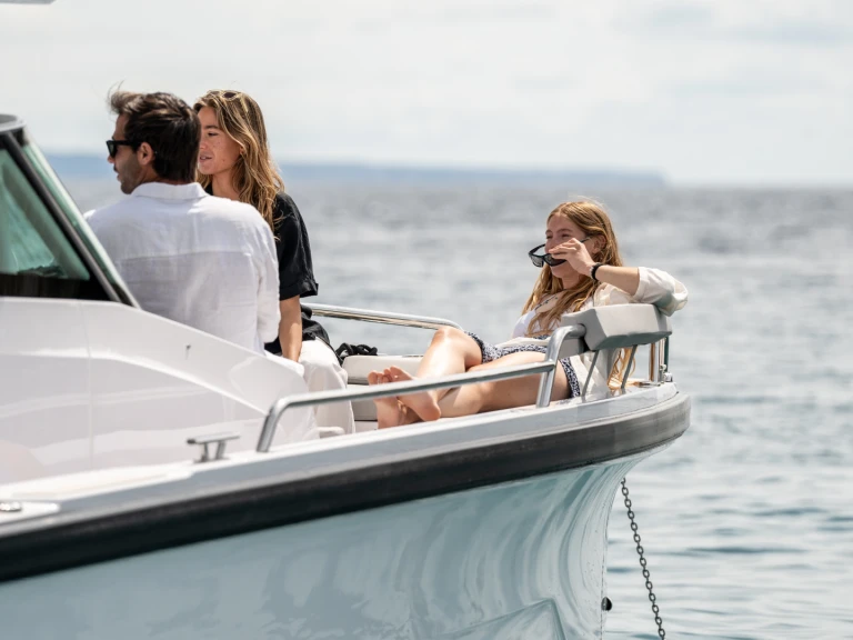 Alquiler Split Port - Axopar 29 Sun Top Mediterana en SamBoat