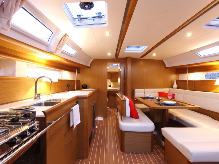 Alquiler de barcos La Spezia barato de Sun Odyssey 44i