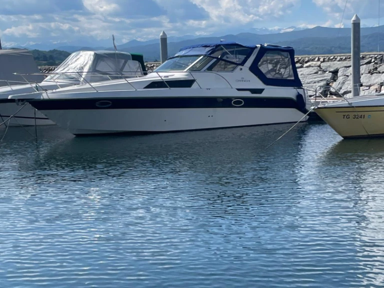 Alquiler de barcos Castelletto Sopra Ticino barato de Cranchi 32 Cruiser