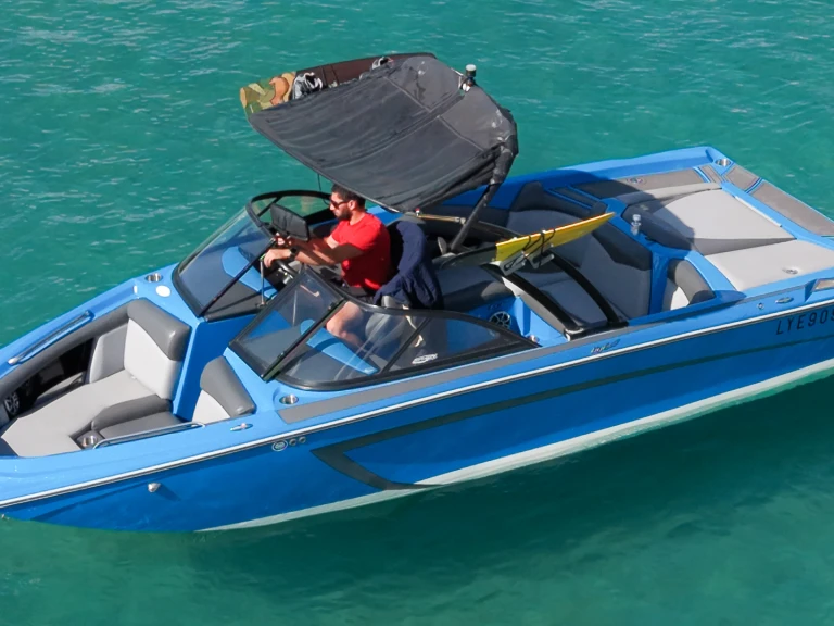 Alquiler de barcos Annecy barato de Tige R20