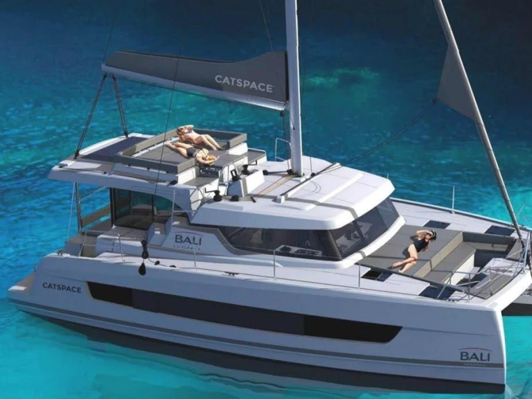 Alquiler de barcos Arbatax Port barato de Bali Catspace Voile
