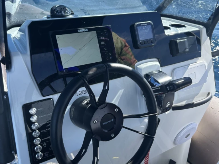 Alquiler de Brig Eagle Brig 650 Eagle en Villefranche-sur-Mer