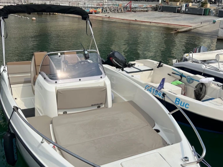 Alquiler Villefranche-sur-Mer - Quicksilver Quicksilver 555 Open en SamBoat