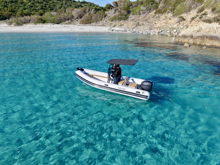 Alquiler de Neumática, con o sin patrón Novamarine Villasimius
