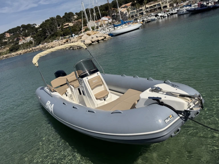 Alquiler de Bwa Sport 22 GT en La Madrague