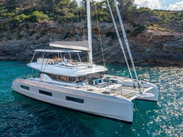 Alquiler de embarcaciones Lagoon Lagoon 60 enTivat en Samboat
