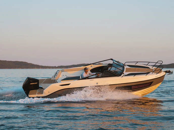 Alquiler de barcos Palma de Mallorca barato de Activ 755 Cruiser