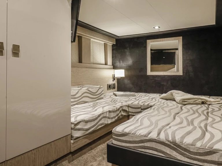 Alquiler de Cranchi Cranchi T43 Eco Trawler en Cannigione