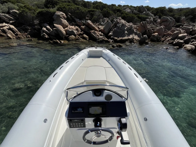 Alquiler de embarcaciones Altamarea Altamarea Wave 23 Sport enCannigione en Samboat