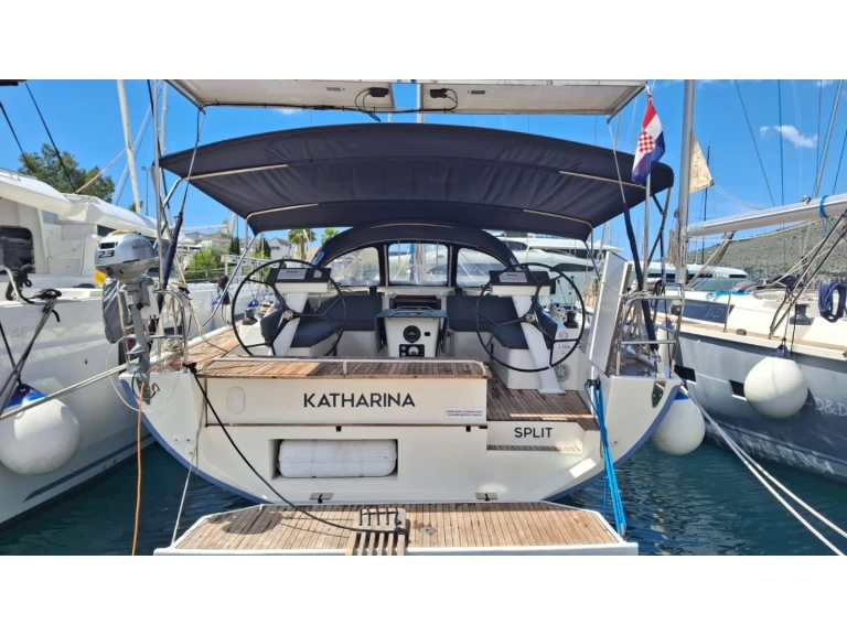 Velero para alquilar Trogir al mejor precio