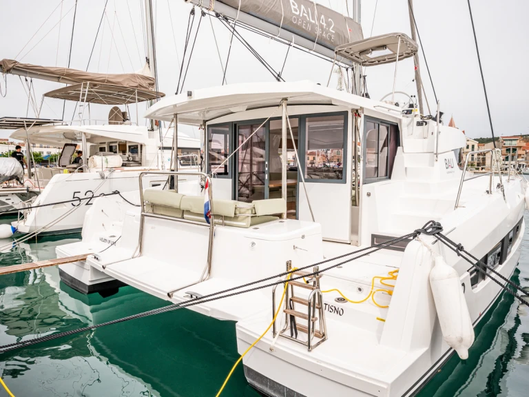 Alquiler de embarcaciones Bali Bali 4.2 enPirovac en Samboat
