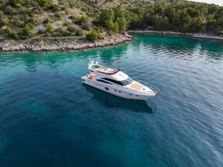 Alquiler de Yate de lujo, con o sin patrón Princess Šibenik