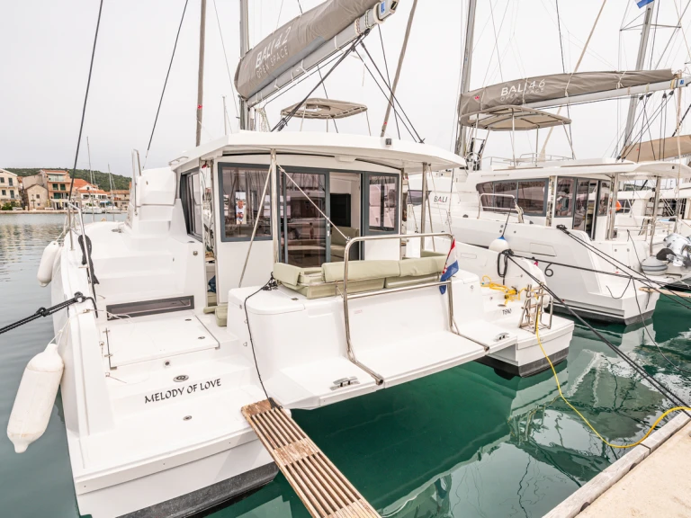 Alquiler de embarcaciones Bali Bali 4.2 enPirovac en Samboat
