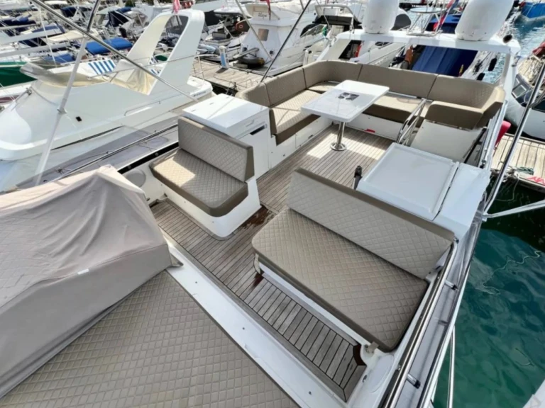 Alquiler Punat - Galeon Galeon 420 Fly - 3 cab. en SamBoat