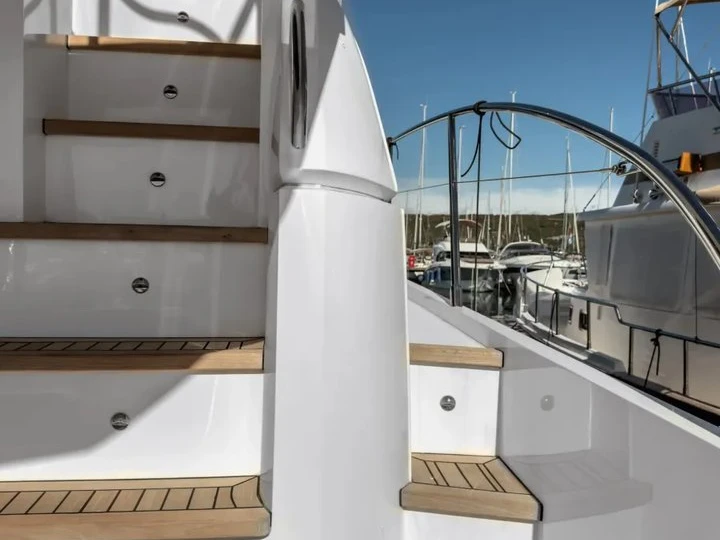 Alquiler de embarcaciones Princess Princess 50 Flybridge - 3 + 1 cab. enPunat en Samboat