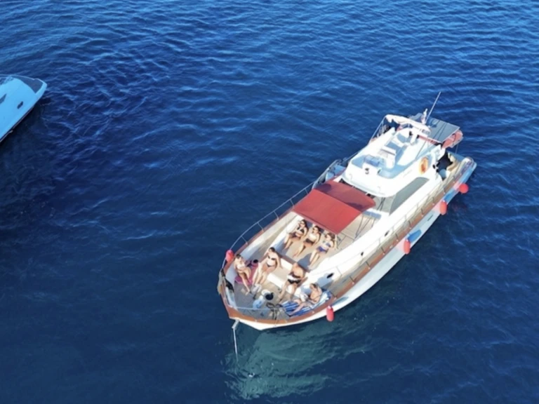 Alquiler Bodrum - Azimut Custom en SamBoat