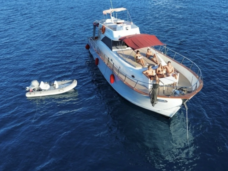 Azimut Custom de alquiler a Bodrum