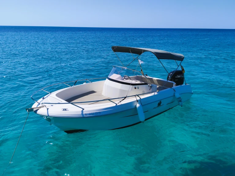 Alquiler Cala en Bosch - Pacific Craft Pacific Craft 670 Open en SamBoat