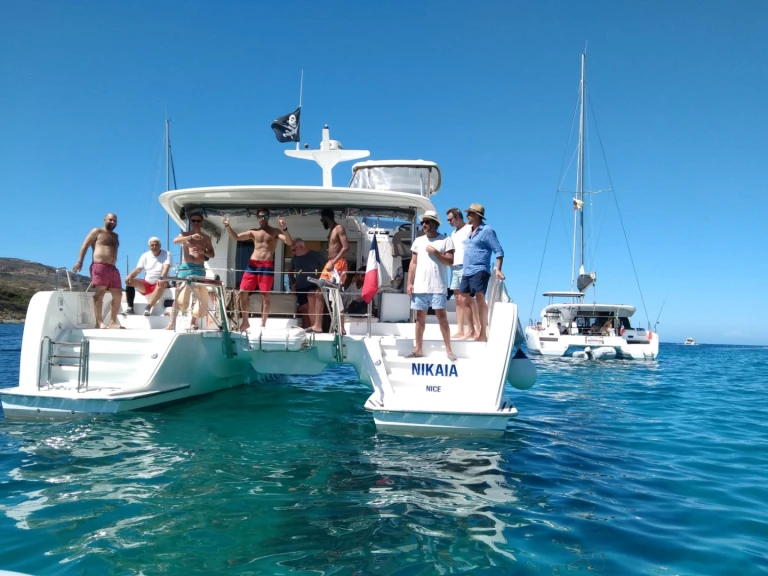Alquiler Lancha Lagoon con o sin  título de navegación