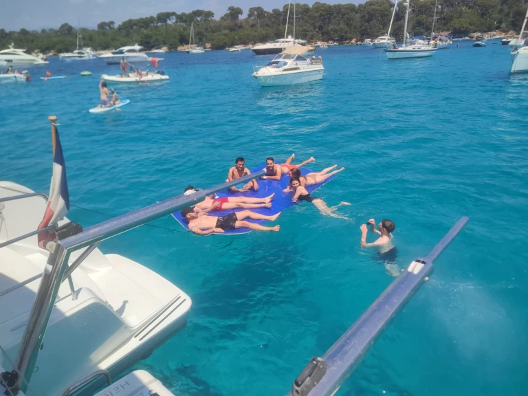 Alquiler de embarcaciones Lagoon Lagoon 40 enCannes en Samboat