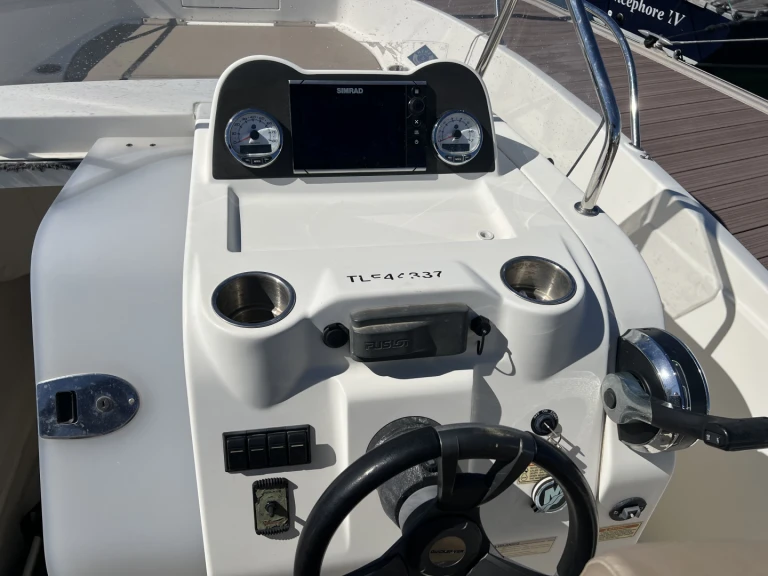 Alquiler de embarcaciones Quicksilver Activ 675 Open Sport enCannes en Samboat