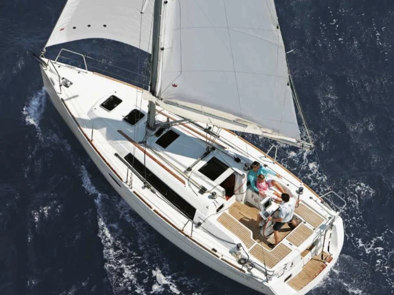 Bénéteau Oceanis 31 de alquiler a La Herradura
