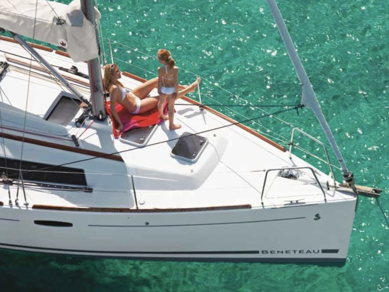 Alquiler de Bénéteau Oceanis 31 en La Herradura