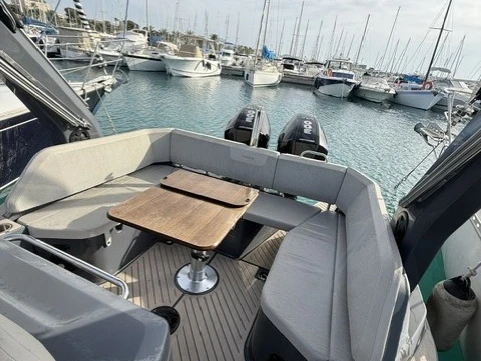 Alquiler de Zodiac Medline 9 en Cogolin