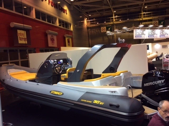 Alquiler Neumática Italboats con o sin  título de navegación