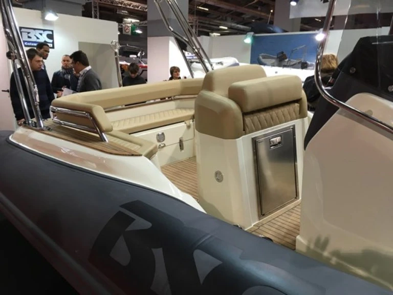 Alquiler de embarcaciones Bsc 70 Sport enHyères en Samboat