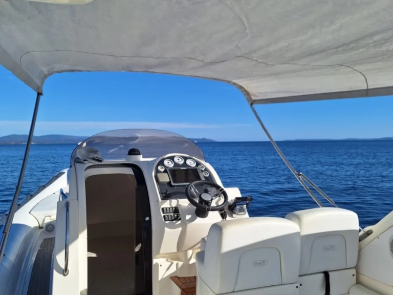 Alquiler de barcos Hyères barato de BWA 34