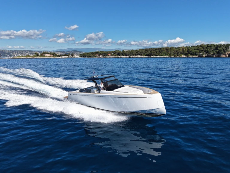 Alquiler de Lancha, con o sin patrón Pardo Yachts Golfe-Juan