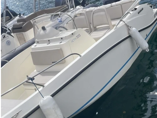 Quicksilver Activ 555 Open de alquiler a Marsella