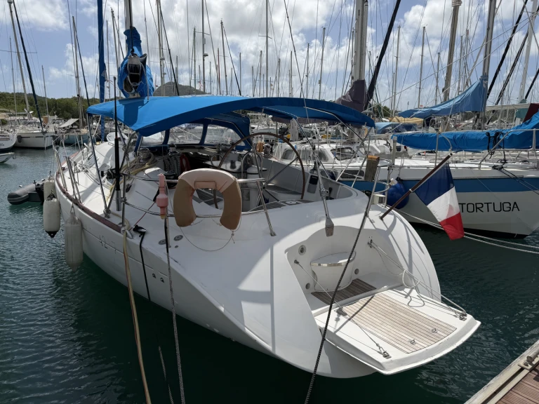 Velero para alquilar Le Marin al mejor precio