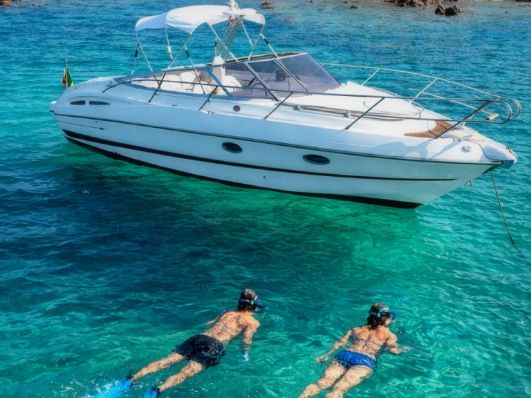 Alquiler de barcos La Maddalena barato de Cranchi 28 CSL