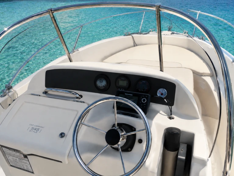 Alquiler de barcos Sainte-Maxime barato de Cap Camarat 545 CC