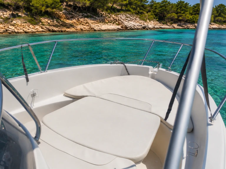 Alquiler de embarcaciones Jeanneau Cap Camarat 545 CC enSainte-Maxime en Samboat