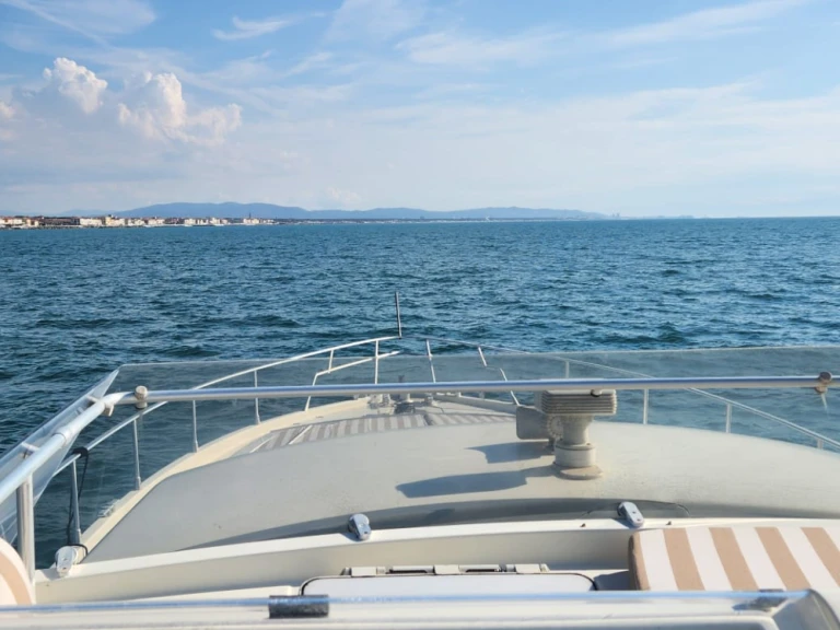 Alquiler de embarcaciones Ferretti Ferretti 60 enPisa en Samboat