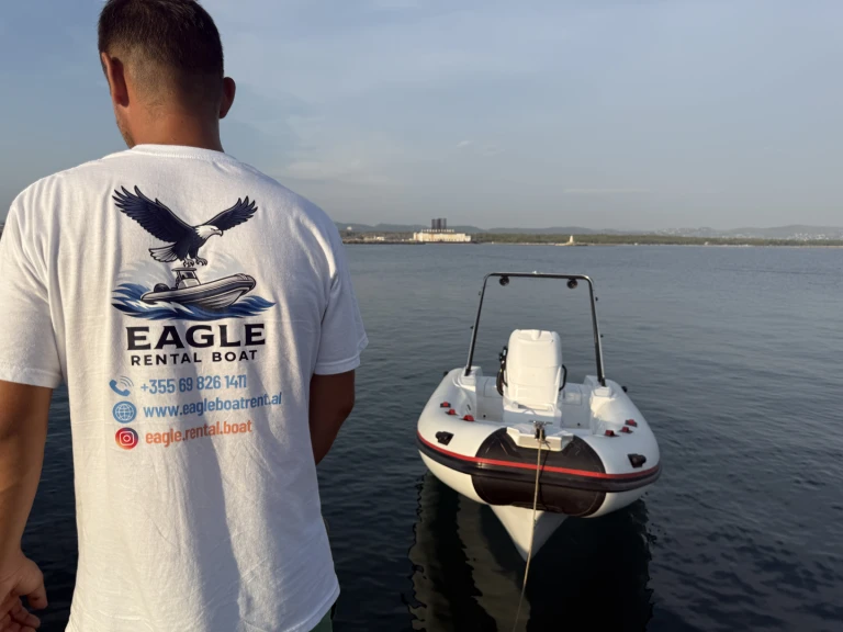 Alquiler Neumática Eagle con o sin  título de navegación