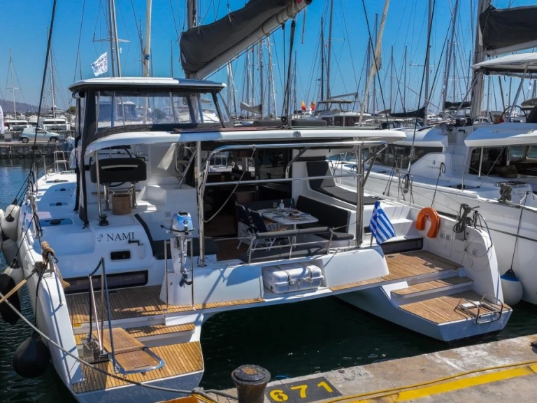 Alquiler Catamarán Lagoon con o sin  título de navegación
