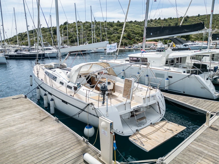 Alquiler de embarcaciones Bavaria Cruiser 56 enPrimošten en Samboat