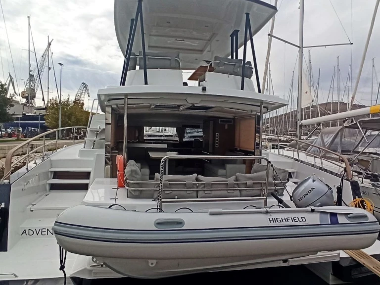 Alquiler de embarcaciones Bali Bali 4.3 MY enBiograd na Moru en Samboat