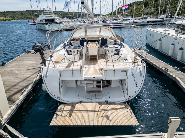 Velero para alquilar Primošten al mejor precio