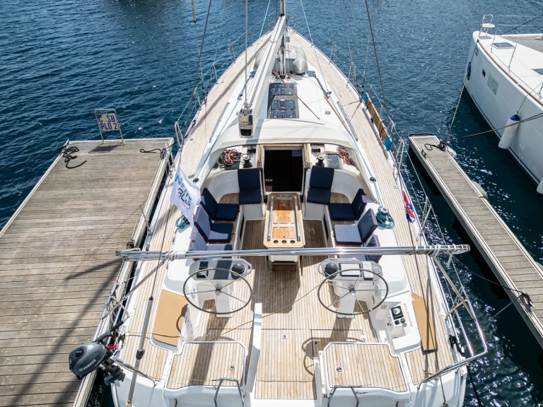 Bavaria Cruiser 56 de alquiler a Primošten